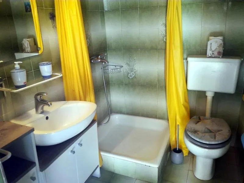 Angela Apartments -Lopar