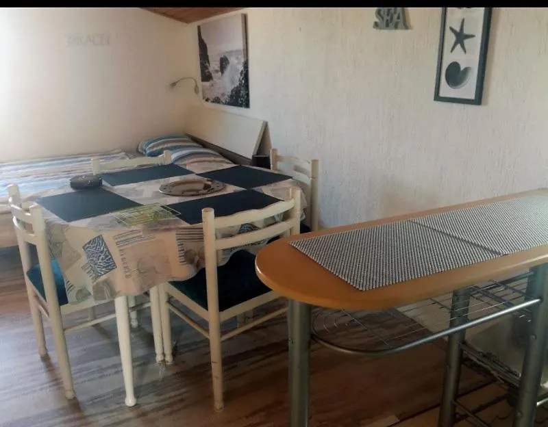 Angela Apartments -Lopar